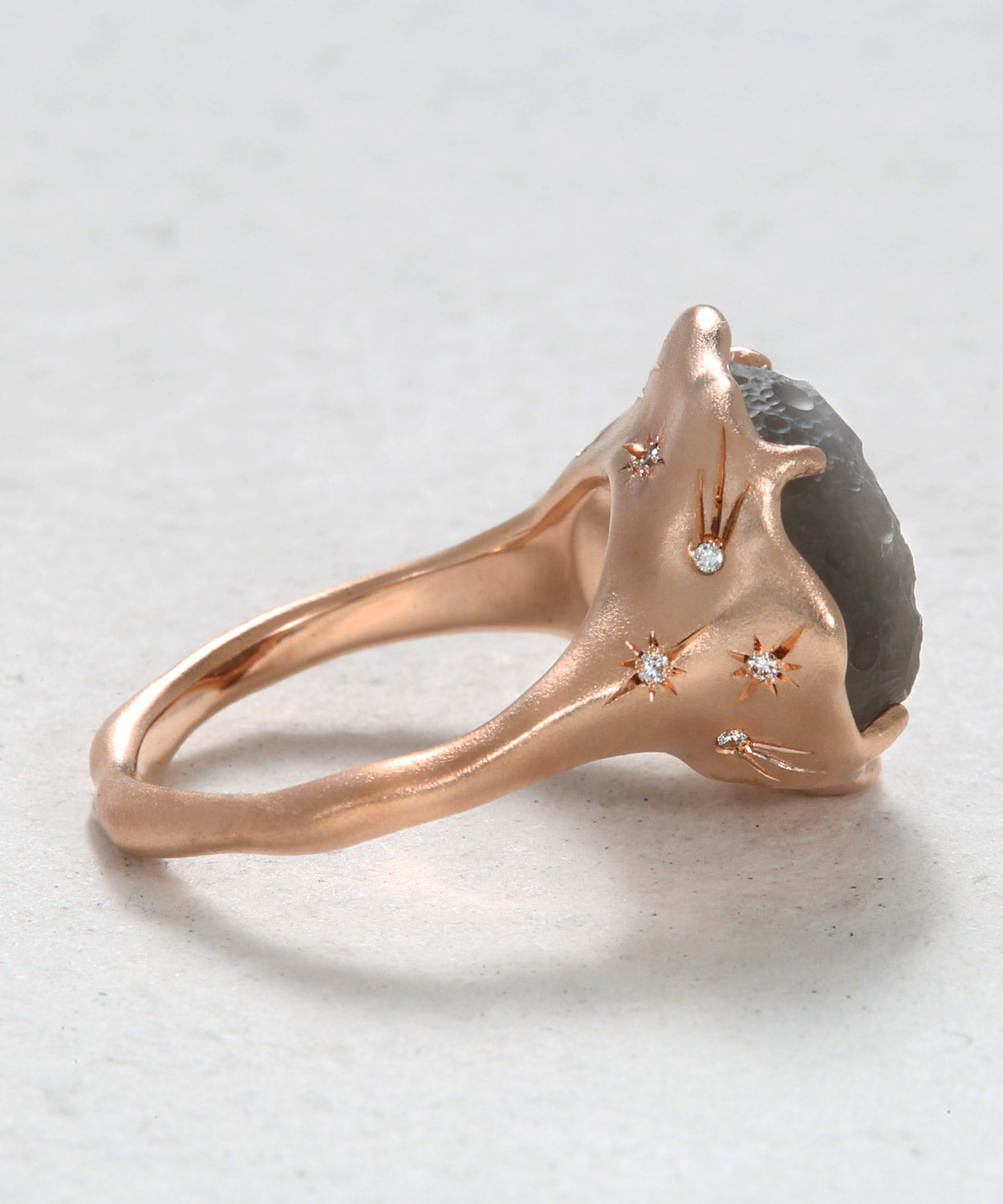 La Fleur del Lune Ring