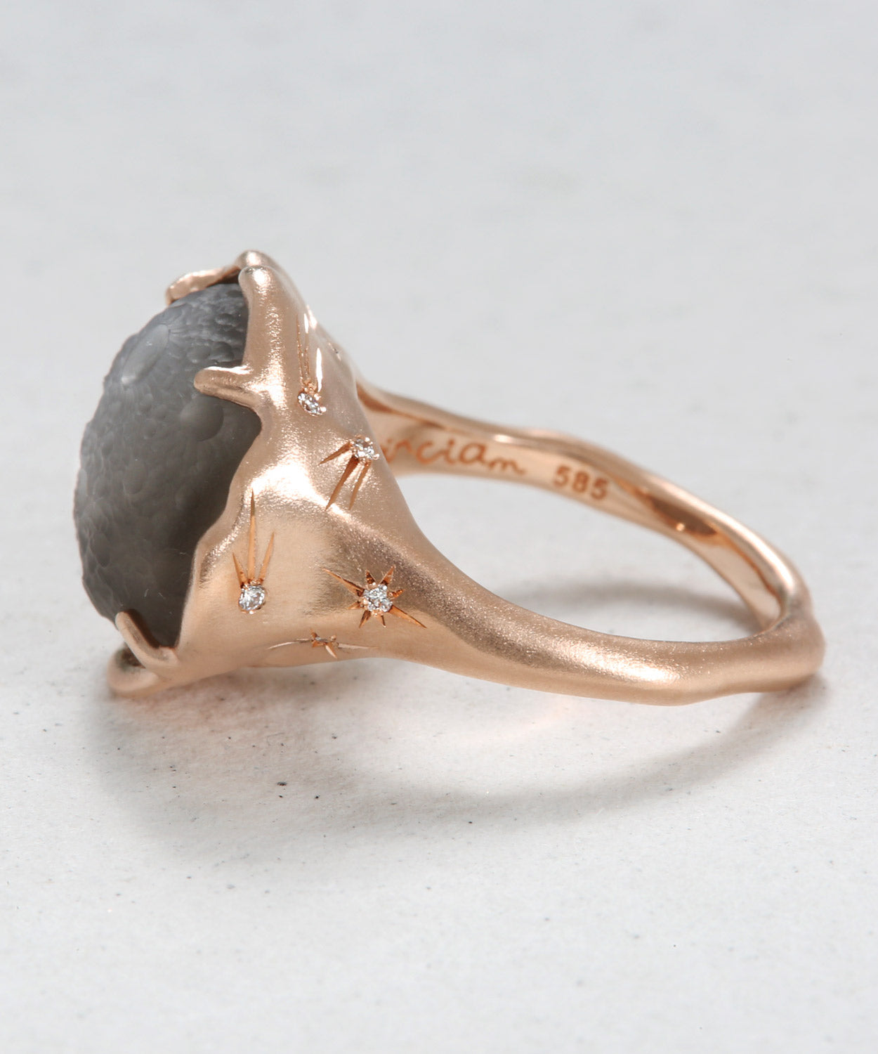 La Fleur del Lune Ring