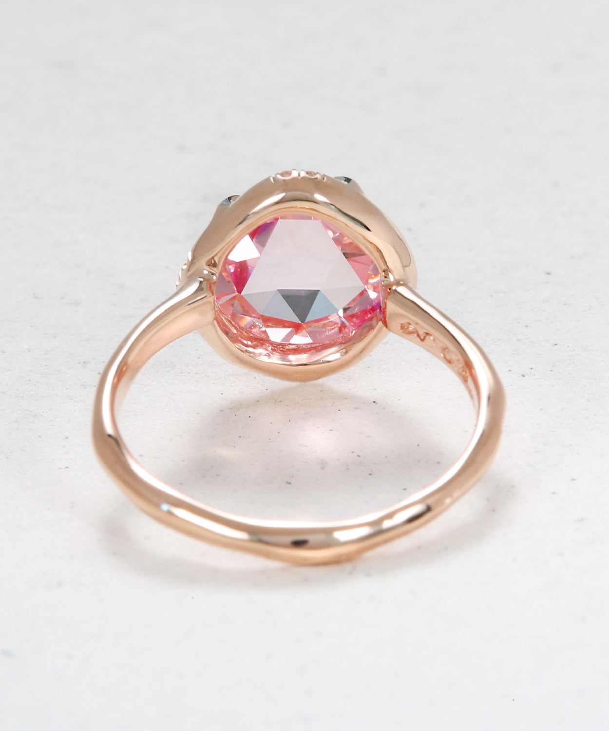 Aphenos Peachy Pink Sapphire Ring