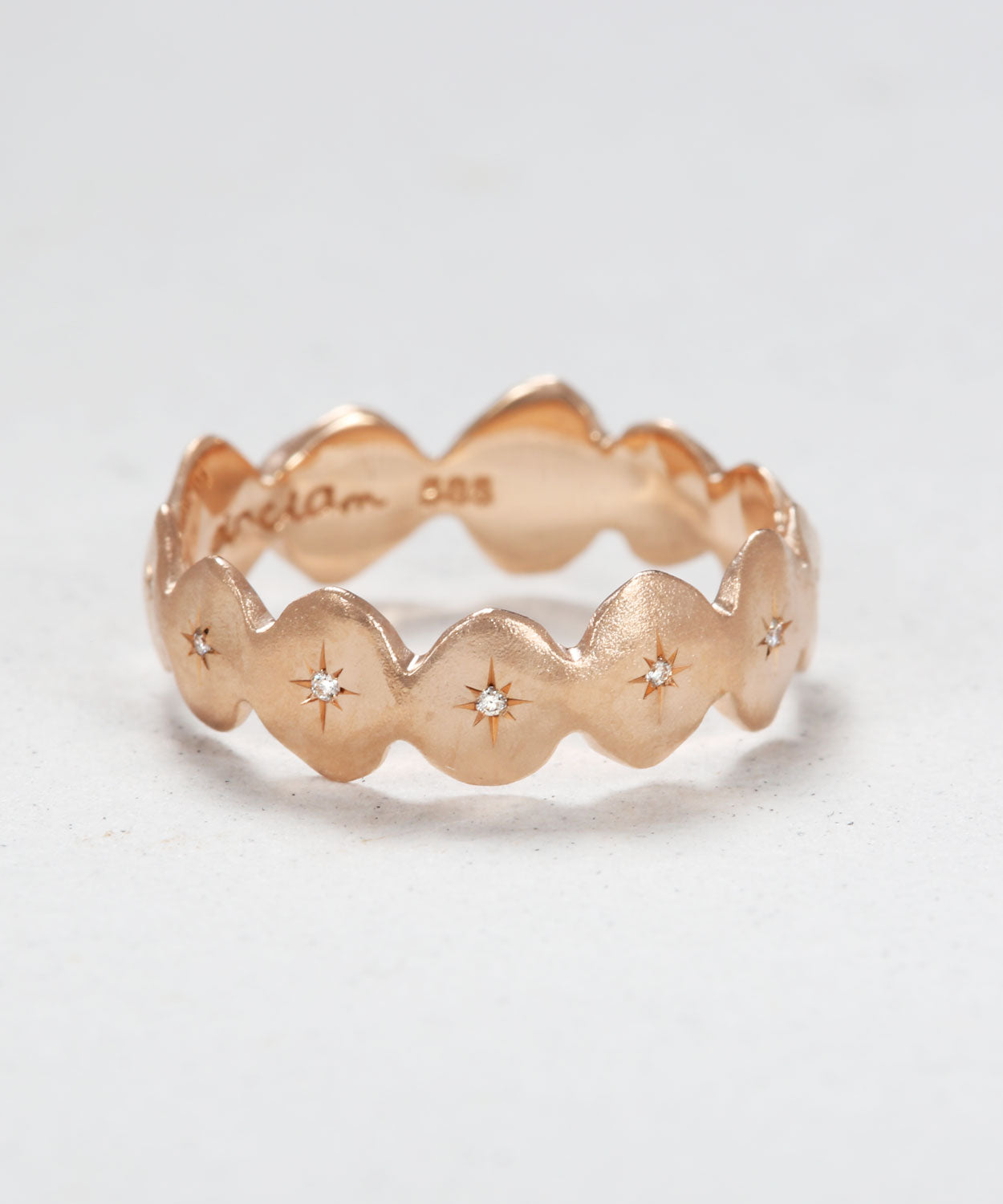 Scalloped Star Band