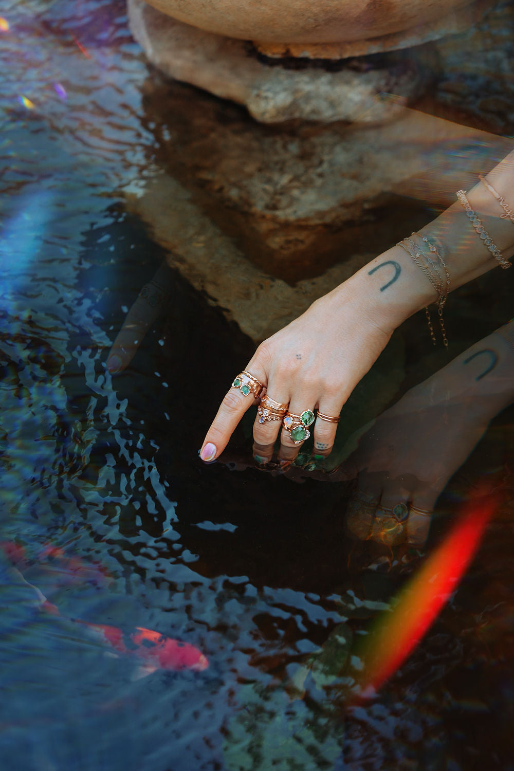 Aphenos Teal Sapphire Ring