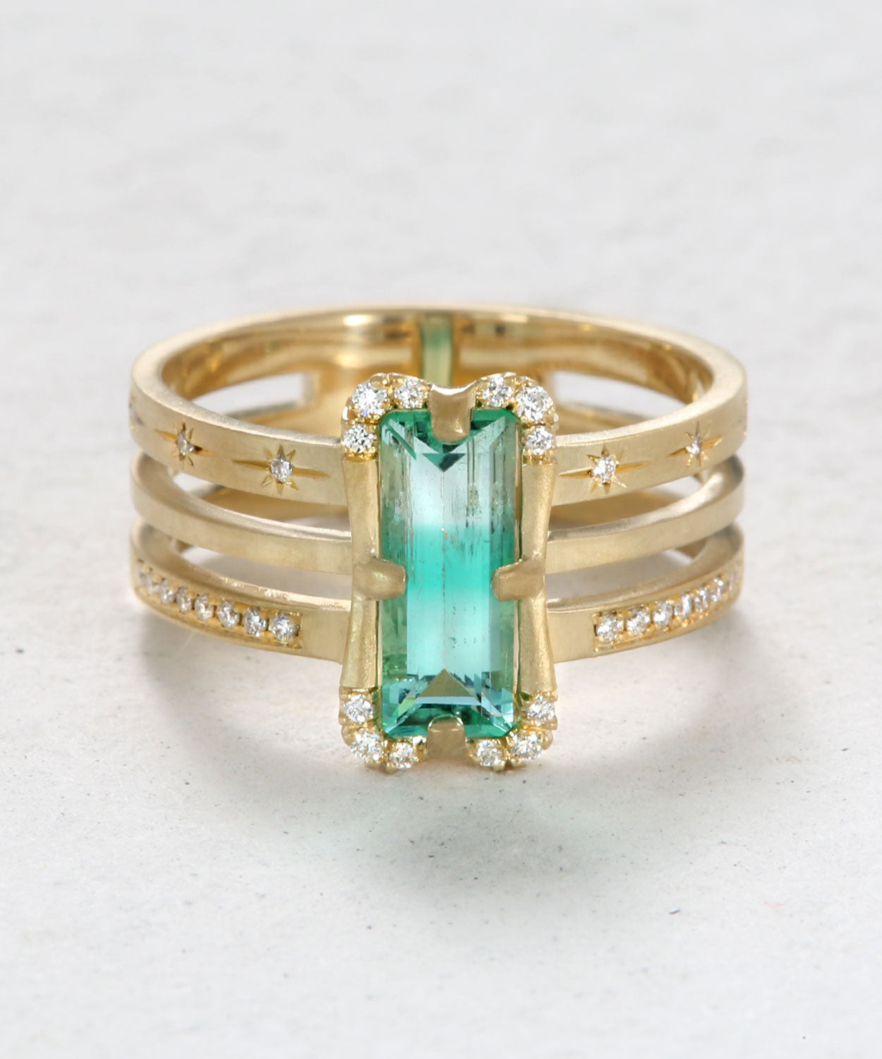 Angelio 1.07 Emerald Ring