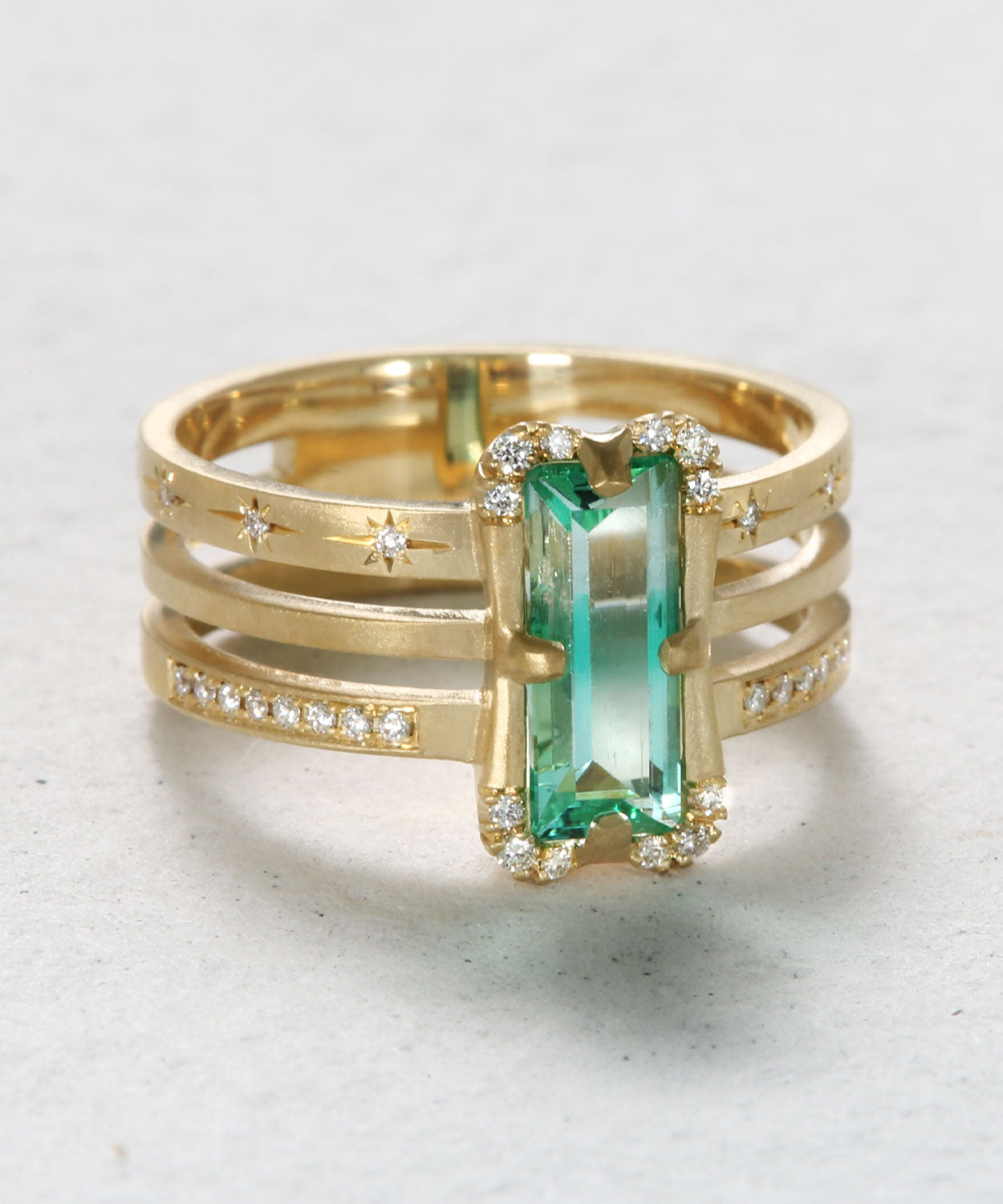 Angelio 1.07 Emerald Ring