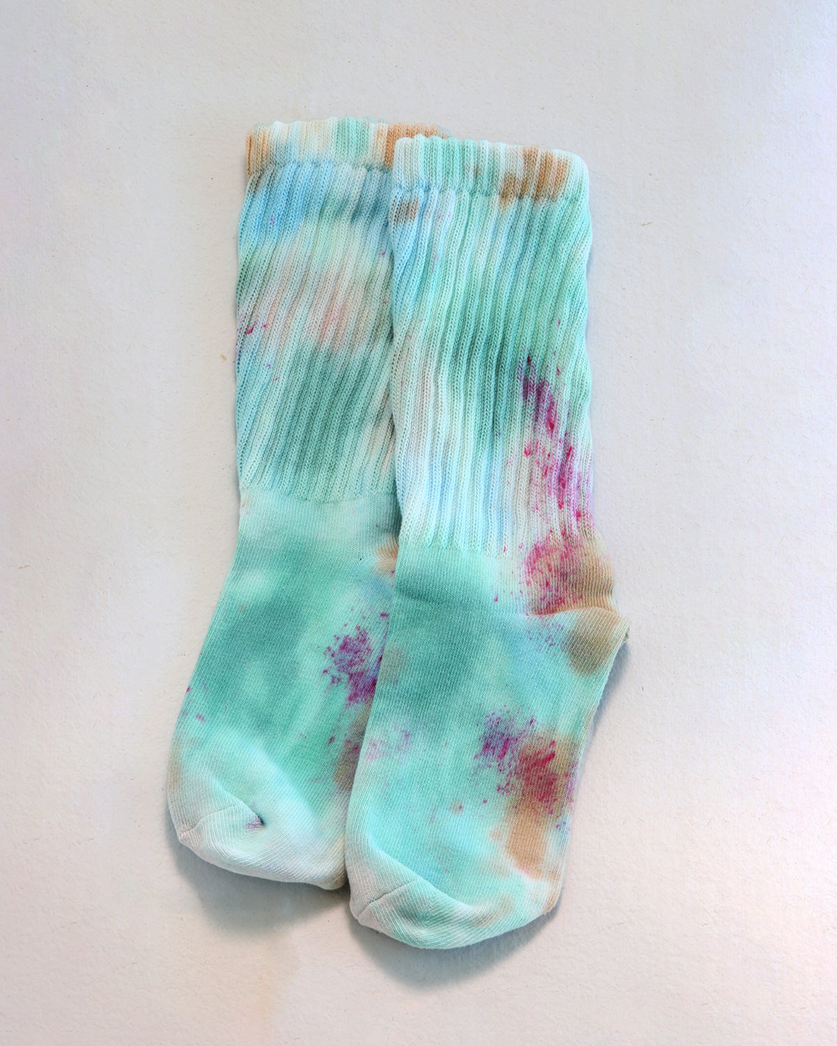 Aqua Foam Tie Dye Crew Socks