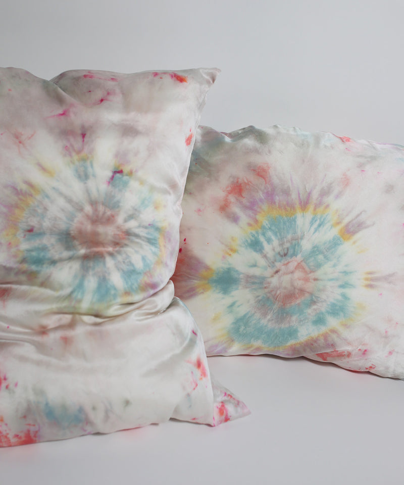 Hand Dyed Silk Pillowcase Set in Dreamcatcher