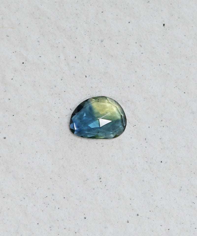 Sky Shower Sapphire Ring Stone 2
